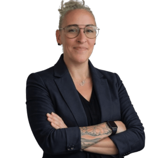 Portrait professionnel de Laetitia Gay, conseillère en immobilier IAD aux Pineaux, Bournezeau, Mareuil-sur-Lay, Ste Pexine, La Roche Sur Yon et communes voisines en Vendée.